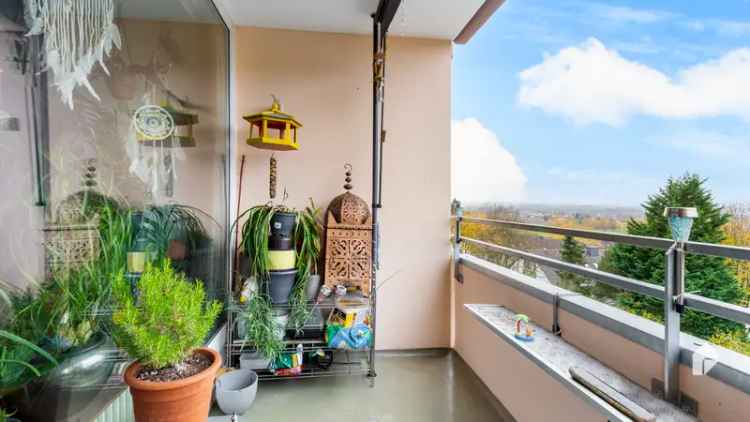 Ideal für Anleger: Vermietete 1-Zimmer-Wohnung mit Loggia und herrlichem Ausblick