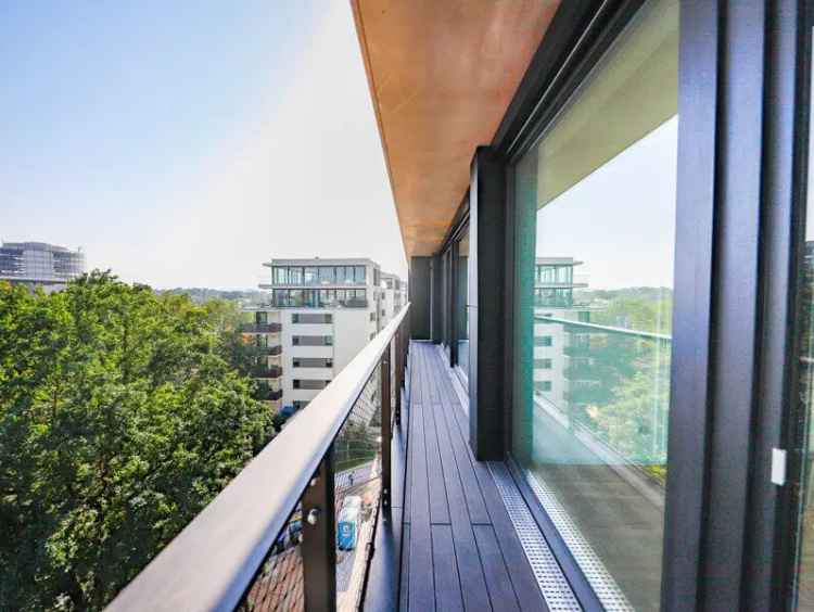 Lichtdurchflutete 3-Zimmer-Wohnung im „Tower Philosophus“ – mit Balkon und EBK auf 83m²!