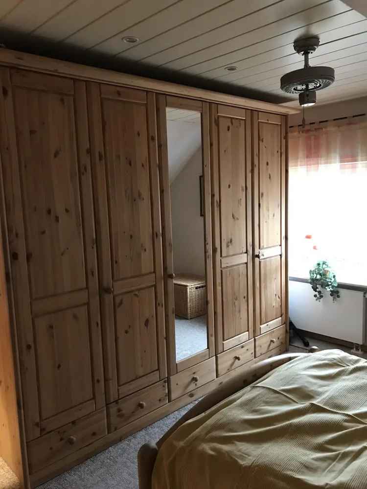Wohnung möbliert