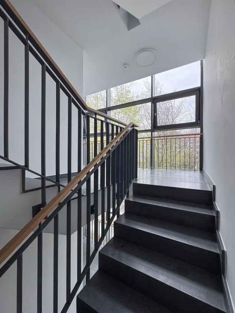 4-Zimmer-Wohnung, PROVISIONSFREI! Modern, ruhig, citynah – An der Grenze zu Friedrichshain