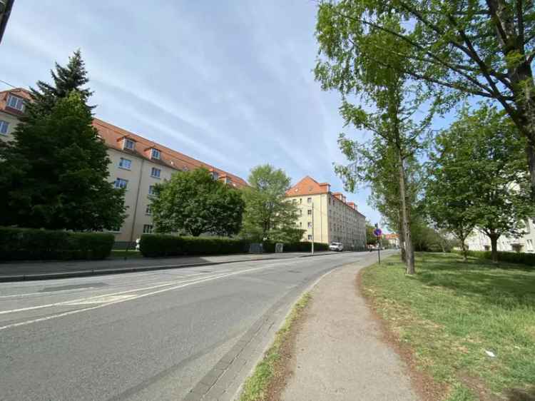 Dachgeschosswohnung kaufen in der Nähe der Elbe mit ruhigem Innenhof