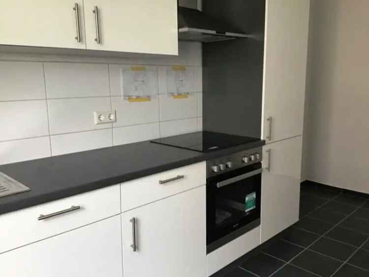 Perfekt für Sie  - neue Einbauküche - Balkon - Fassadenvollwärmeschutz