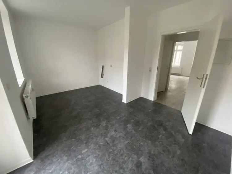 Nimm mich! Günstig geschnittenes 1,5-Zimmer-Single-Appartment