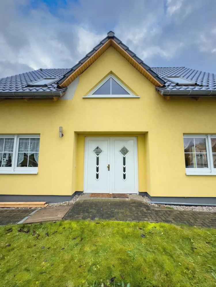 modernes Einfamilienhaus in Mahlsdorf-Süd mit Garten und Büro