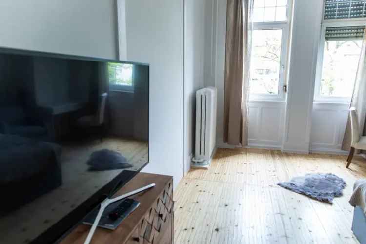 Private Room in Sachsenhausen, Frankfurt