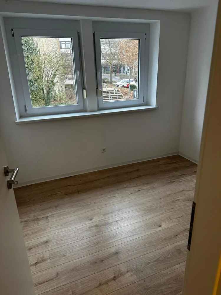 Frisch renovierte 5-Zimmer Wohnung in der Stadtmitte