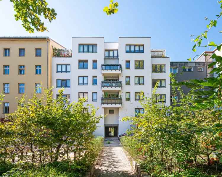 Freie 2-Zi.-Wohnung mit Loggia mitten in Moabit