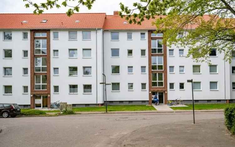 2 Zimmer Wohnung zentral Balkon neu saniert