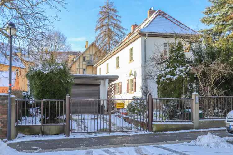 Doppelhaus kaufen in Dresden-Bühlau mit Studio und Ausblick