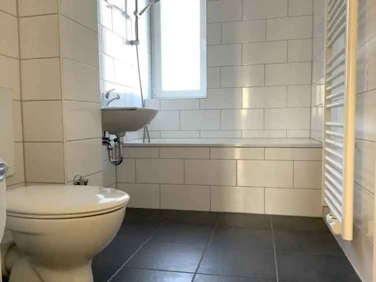 Geräumige 3-Zimmer-Wohnung mit Tageslichtbad und Balkon