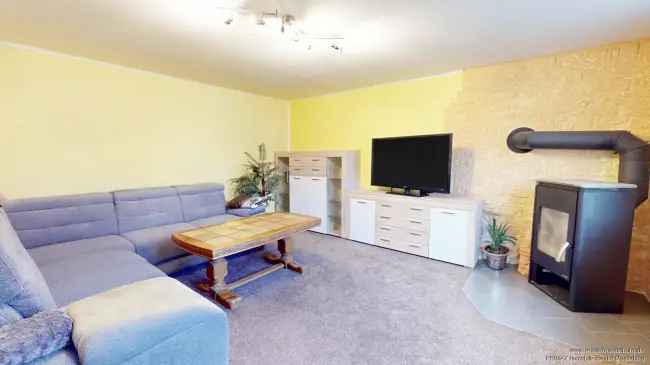 Raum zum Leben, Platz zum Träumen – Wohnhaus  mit viel Nutzungsspielraum