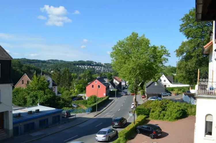 ✓ Rarität: Herrliche 3 Zimmerwohnung mit Balkon und Garage!