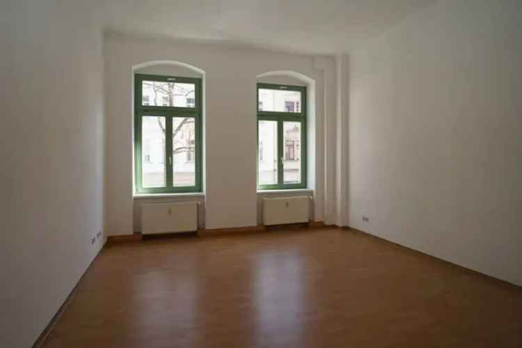 Singlewohnung in Plauen: Wanne + EBK mgl.*