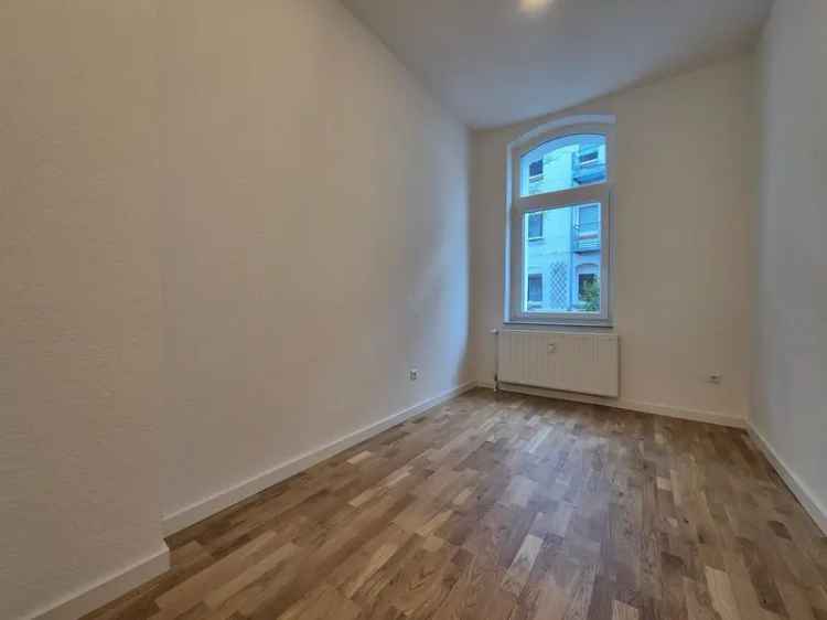 Absolut Selten! Frisch sanierte 2-Zi.-Wohnung mit Terrasse in der Nordstadt