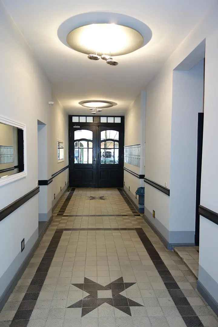 Living area with open kitchen, sleeping room, Balcony, Elevator - Prenzlauer Berg