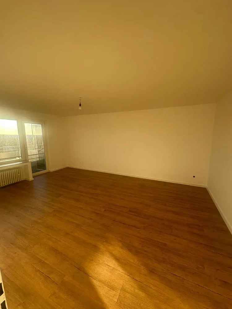 Schöne 2-Zimmer Erdgeschosswohnung mit Südbalkon