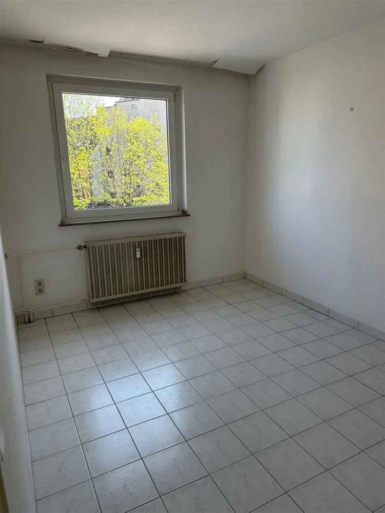 Eigentumswohnung mit PKW-Garage in Köln Buchheim