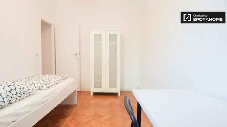 Zimmer zu vermieten in 7-Zimmer-Wohnung, Karlshort, Berlin