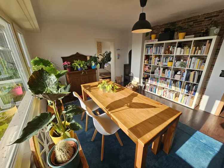 Sonnige Wohnung 103m² mit Terrasse Garten Kamin Wintergarten Garage Stellplatz