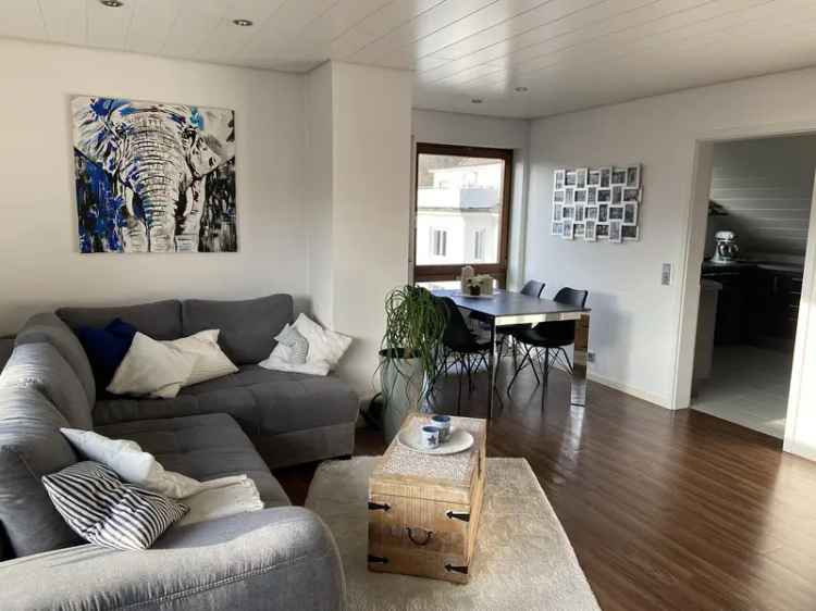 Helle 3-Zimmer-Wohnung mit Dachterrasse