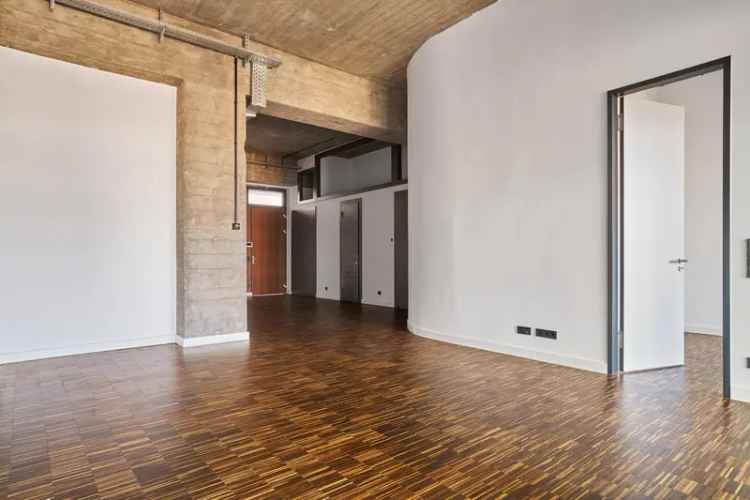 Exklusive Wohnung im Erstbezug im Industrieloft-Stil: Urbanes Wohnen mit Charme und Charakter