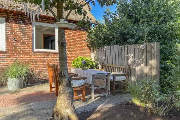 Kauf von Haus mit zwei Wohneinheiten und großen Garten in Feldrandlage