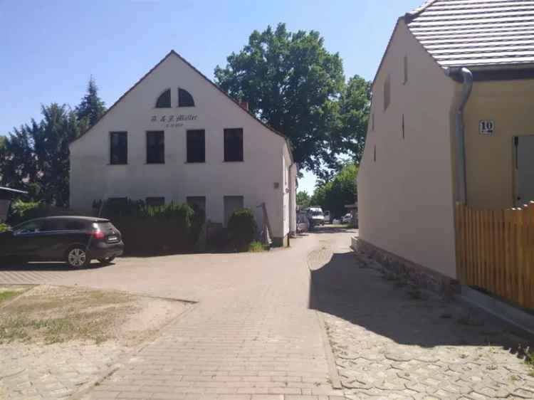 Charmantes Mehrfamilienhaus in Berlin-Blankenburg mit Erweiterungspotential