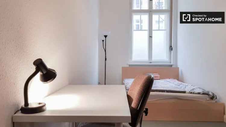 Zimmer in 2-Zimmer-Wohnung in Mitte